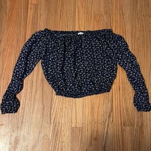 Ofc shoulder scrunch long sleeve top